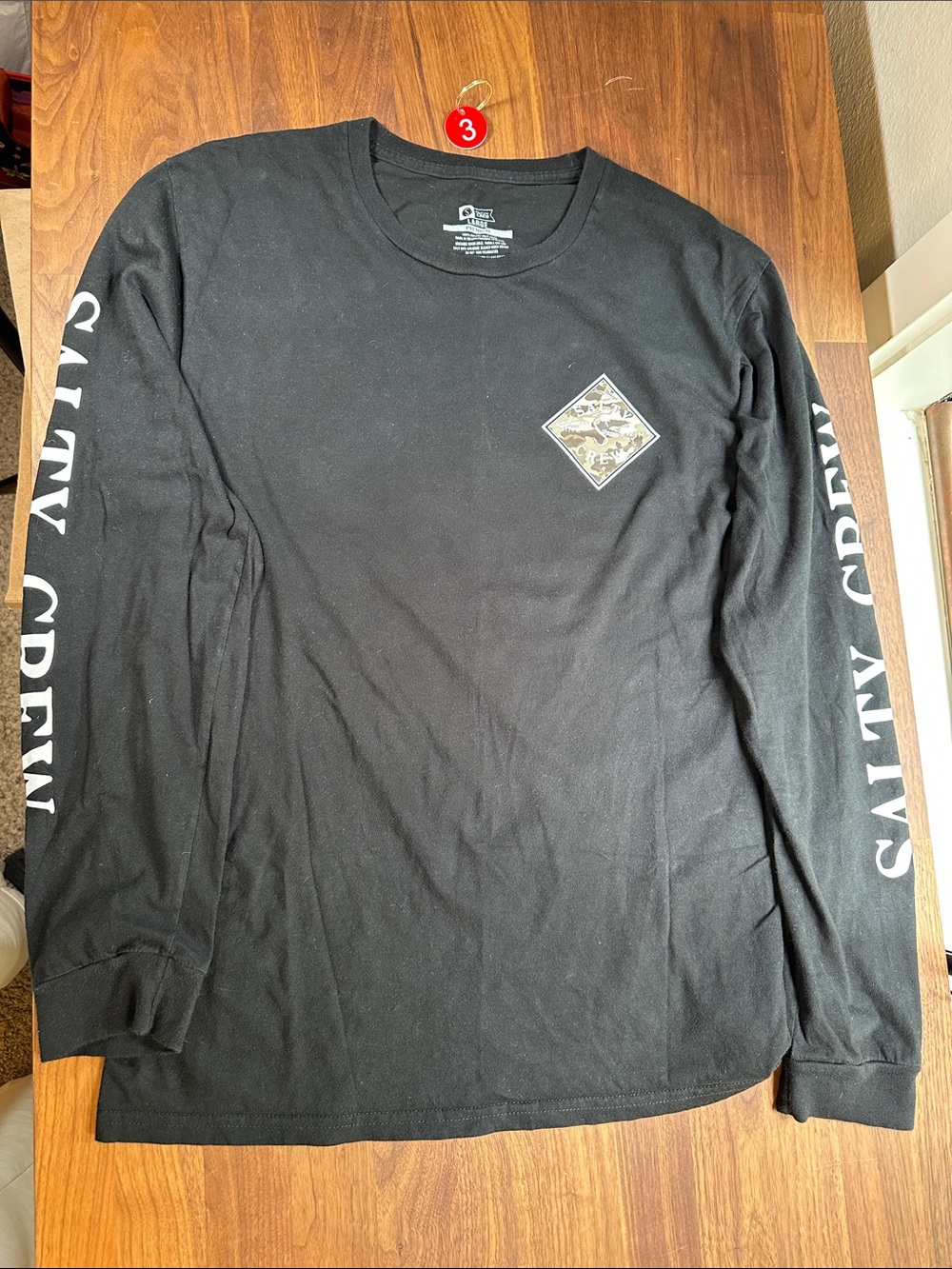 Salty Crew Men’s Large Black Long Sleeve T-Shirt Camo Diamond Logo Sleeve Print